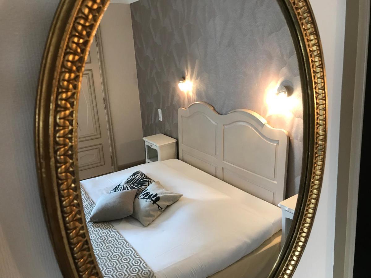 Hotel Les Deux Magots ลาโรช-แบร๋นารด์ ภายนอก รูปภาพ