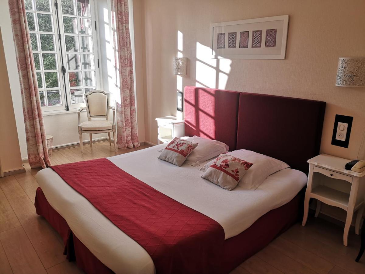 Hotel Les Deux Magots ลาโรช-แบร๋นารด์ ภายนอก รูปภาพ
