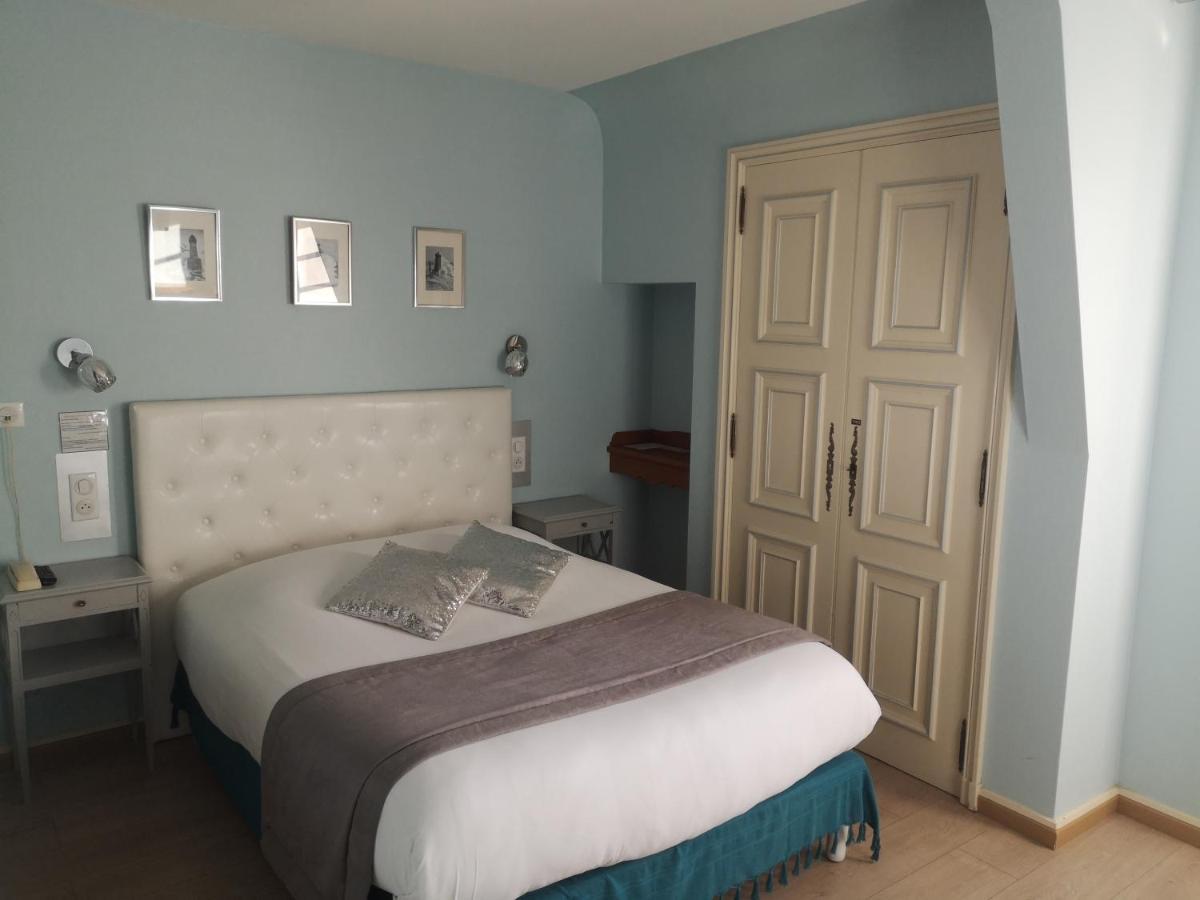 Hotel Les Deux Magots ลาโรช-แบร๋นารด์ ภายนอก รูปภาพ