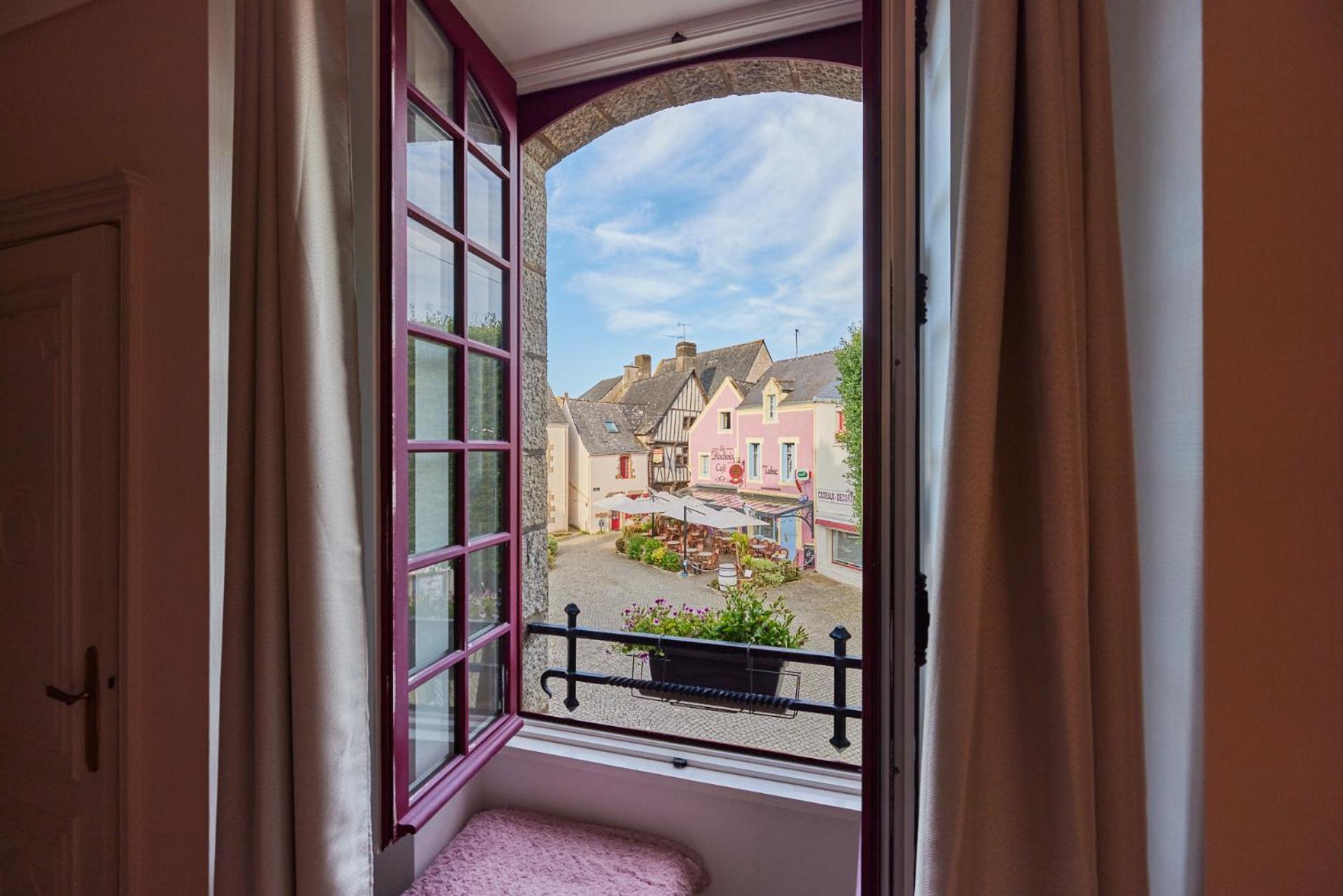 Hotel Les Deux Magots ลาโรช-แบร๋นารด์ ภายนอก รูปภาพ